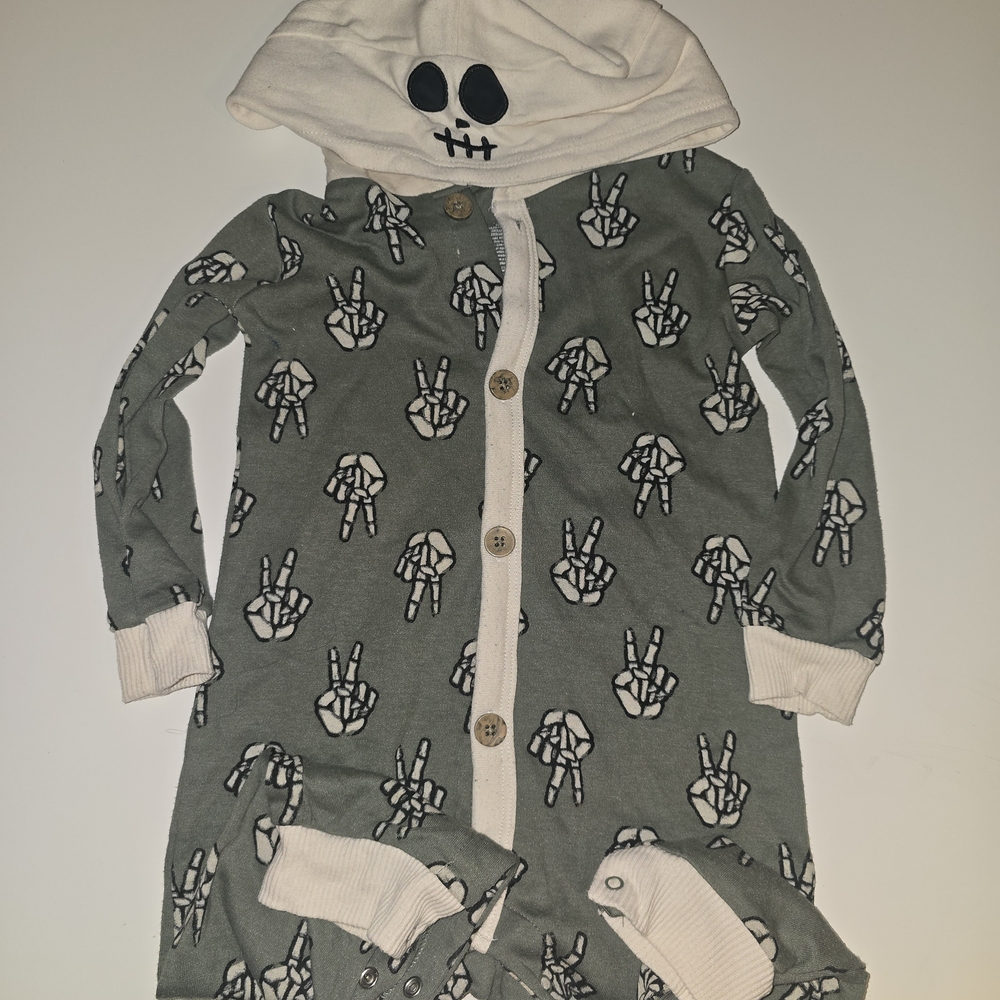 Wonder Nation Green and Cream Baby Onesie